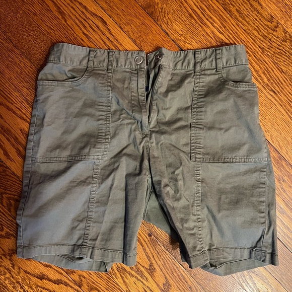 Mid thigh shorts - Picture 1 of 2